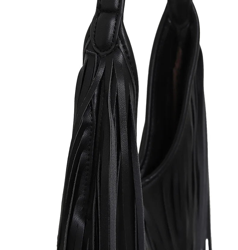 Oliv Shoulder Bag