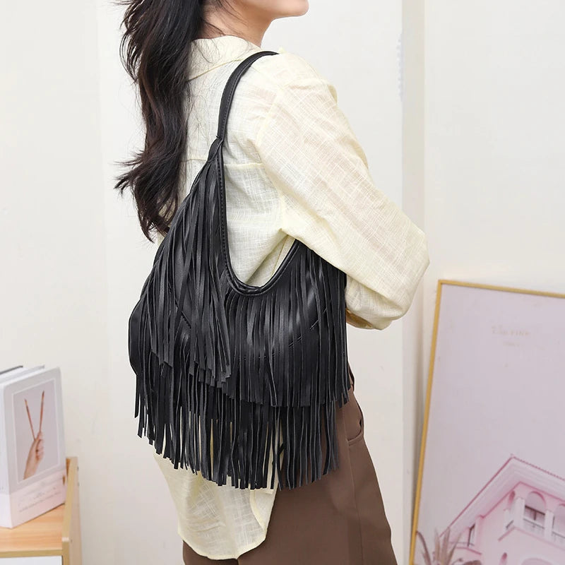Oliv Shoulder Bag