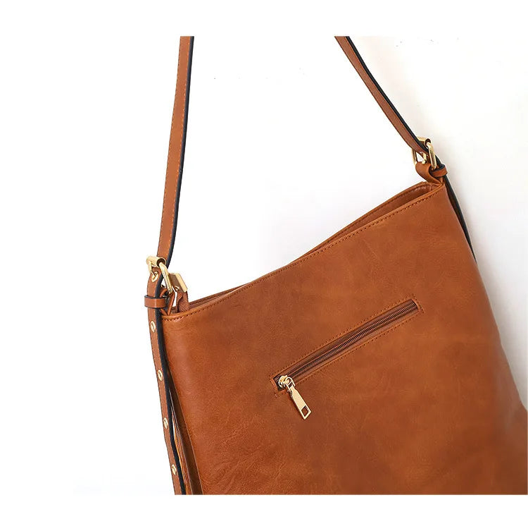 Eloé Shoulder Bag