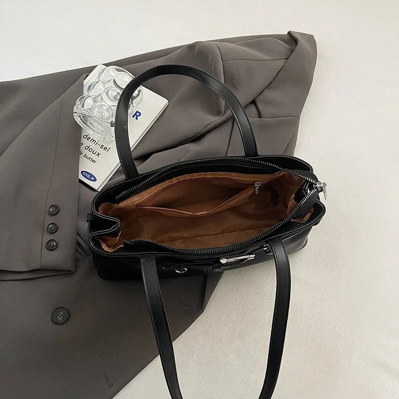 Lumi Shoulder Bag