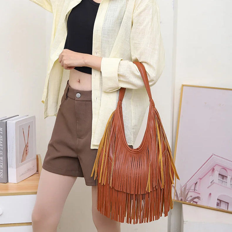 Oliv Shoulder Bag